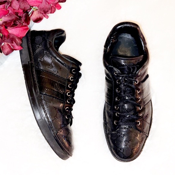 GUCCI GG Low Top Sneaker - Picture 3 of 10